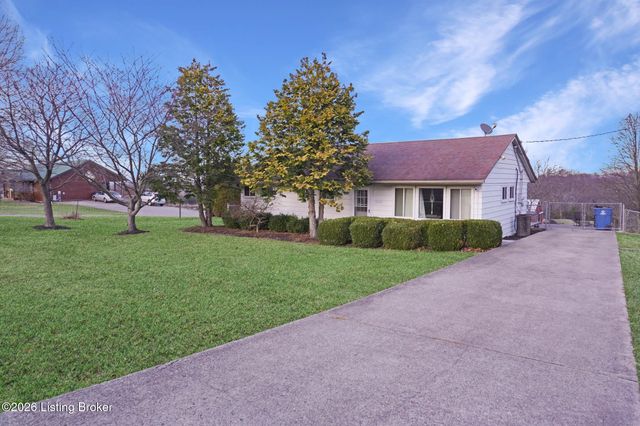 2649 Ft Pickens Rd, La Grange, KY 40031