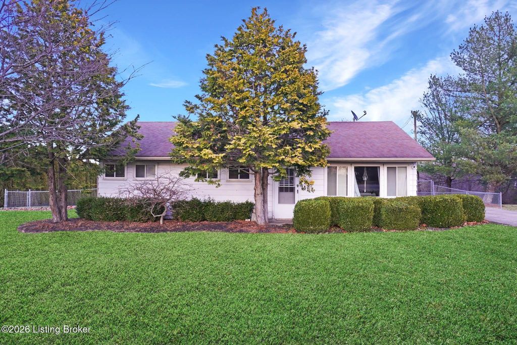 2649 Ft Pickens Rd, La Grange, KY 40031