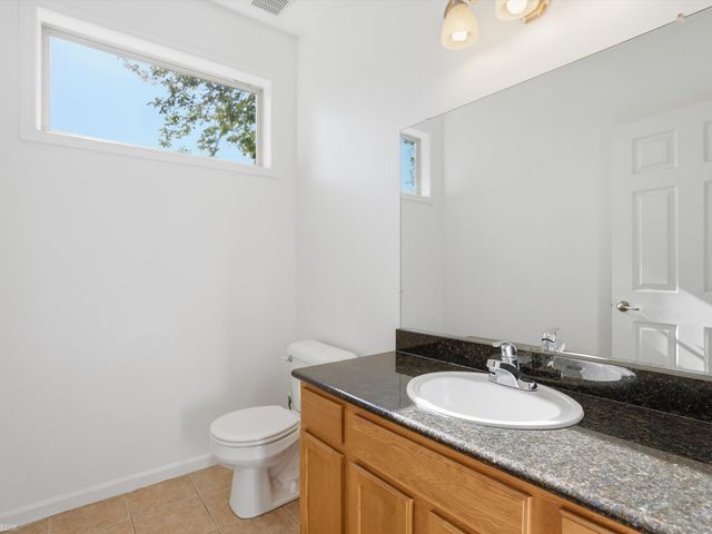 90 W Milton Avenue, Hazel Park, MI 48030