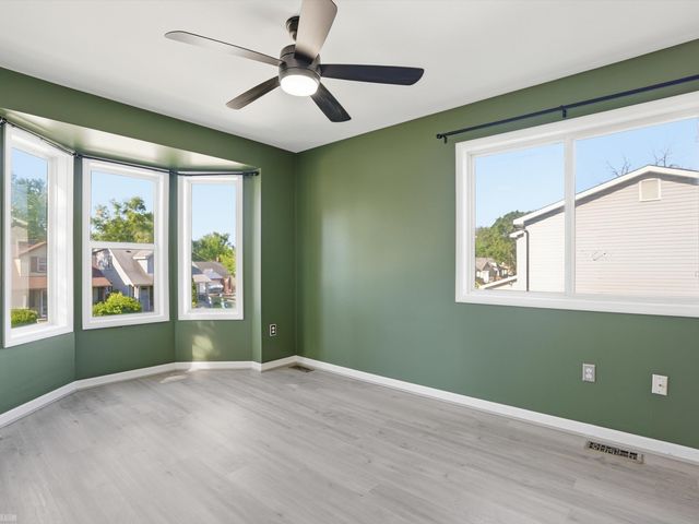 90 W Milton Avenue, Hazel Park, MI 48030