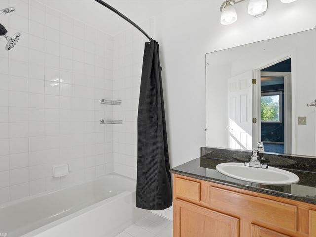 90 W Milton Avenue, Hazel Park, MI 48030