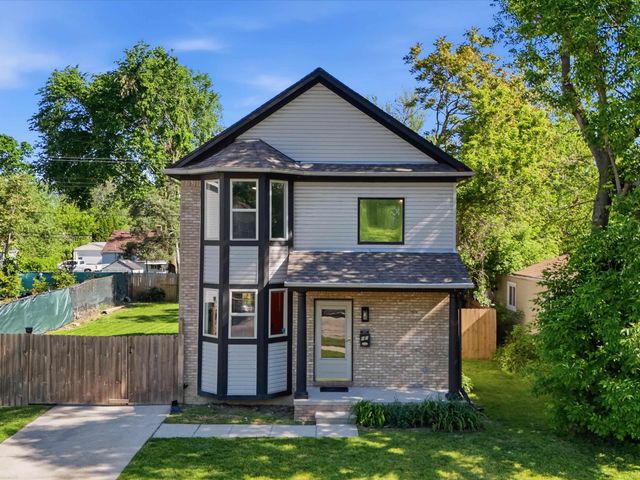 90 W Milton Avenue, Hazel Park, MI 48030