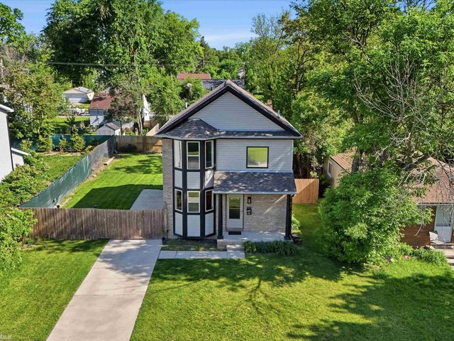 90 W Milton Avenue, Hazel Park, MI 48030