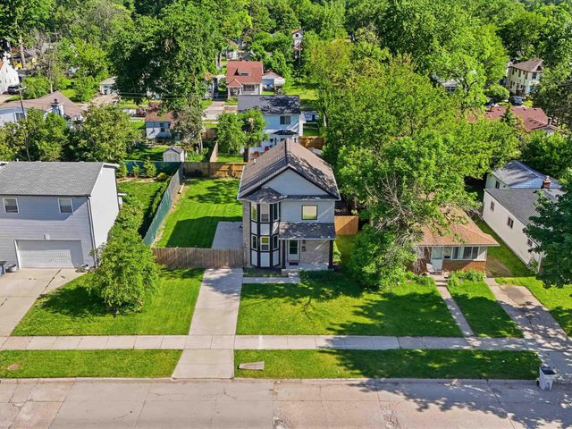 90 W Milton Avenue, Hazel Park, MI 48030