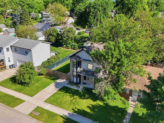 90 W Milton Avenue, Hazel Park, MI 48030