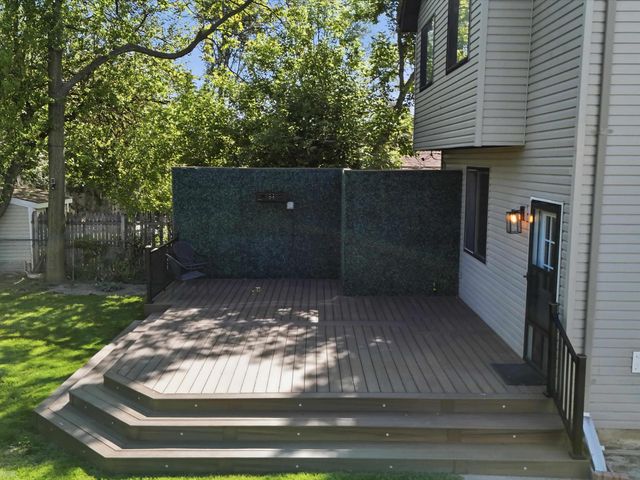 90 W Milton Avenue, Hazel Park, MI 48030