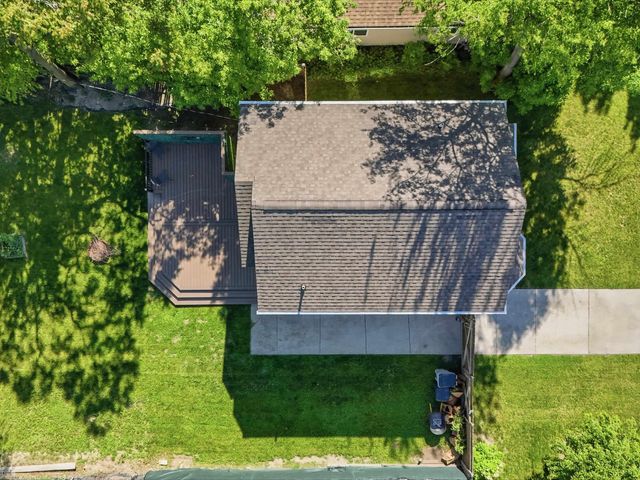 90 W Milton Avenue, Hazel Park, MI 48030