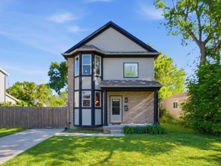 90 W Milton Avenue, Hazel Park, MI 48030