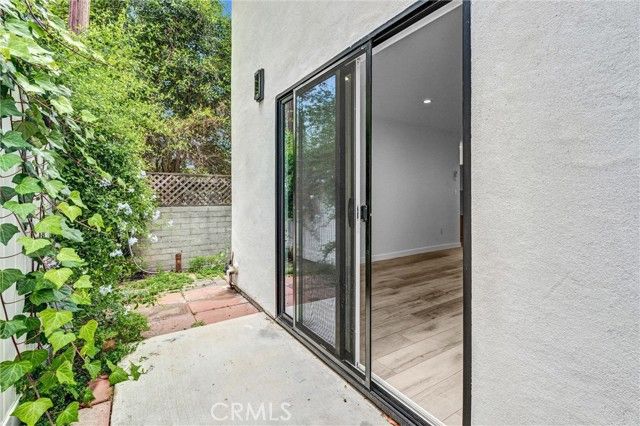 22022 Buena Ventura, Woodland Hills (los Angeles), CA 91364