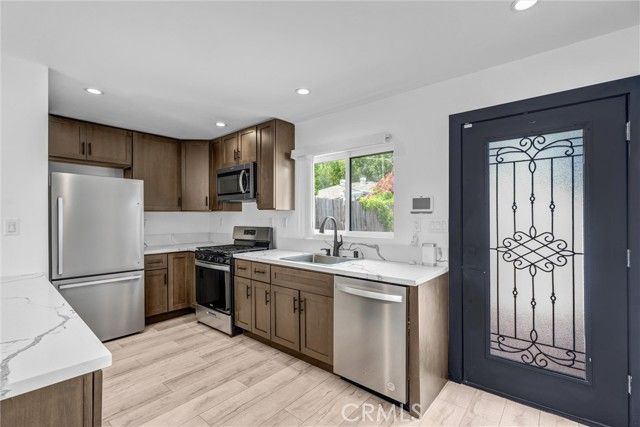 22022 Buena Ventura, Woodland Hills (los Angeles), CA 91364