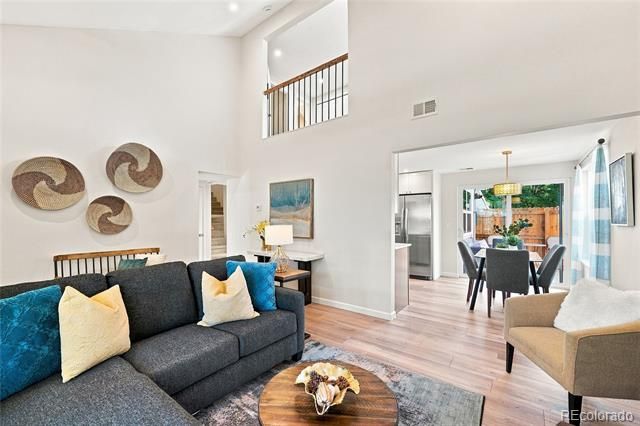 7011 S Knolls Way, Centennial, CO 80122