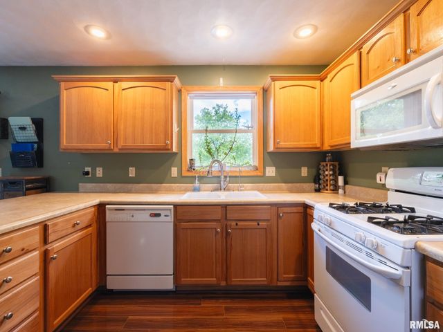 111 Patriot Drive, East Peoria, IL 61611