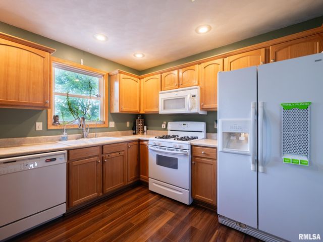 111 Patriot Drive, East Peoria, IL 61611