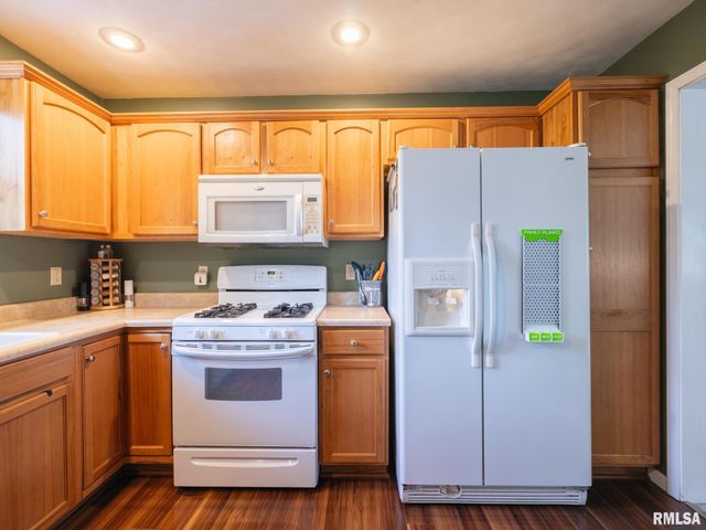 111 Patriot Drive, East Peoria, IL 61611
