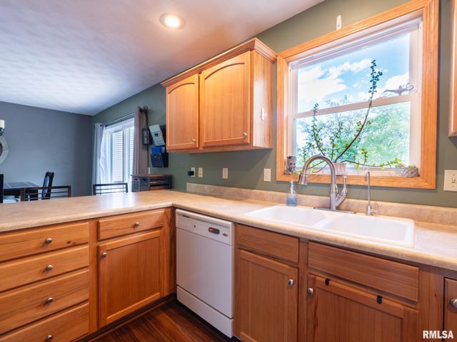 111 Patriot Drive, East Peoria, IL 61611