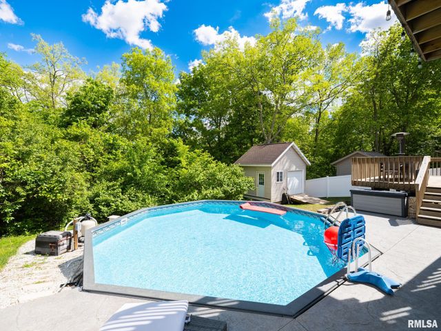 111 Patriot Drive, East Peoria, IL 61611