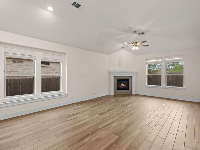 1037 Easy Gruene, New Braunfels, TX 78130