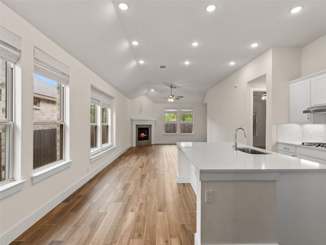 1037 Easy Gruene, New Braunfels, TX 78130