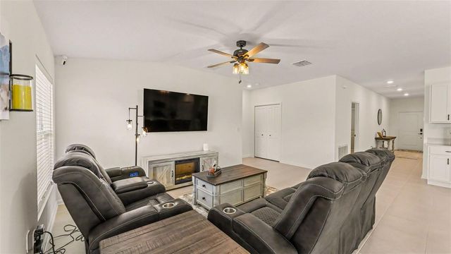 3012 TOTEM ROAD, Eagle Lake, FL 33839