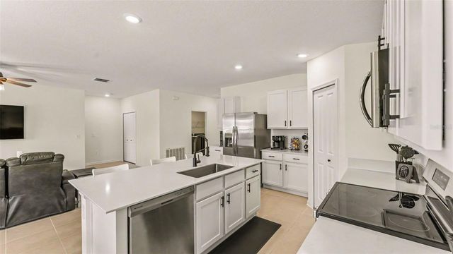 3012 TOTEM ROAD, Eagle Lake, FL 33839