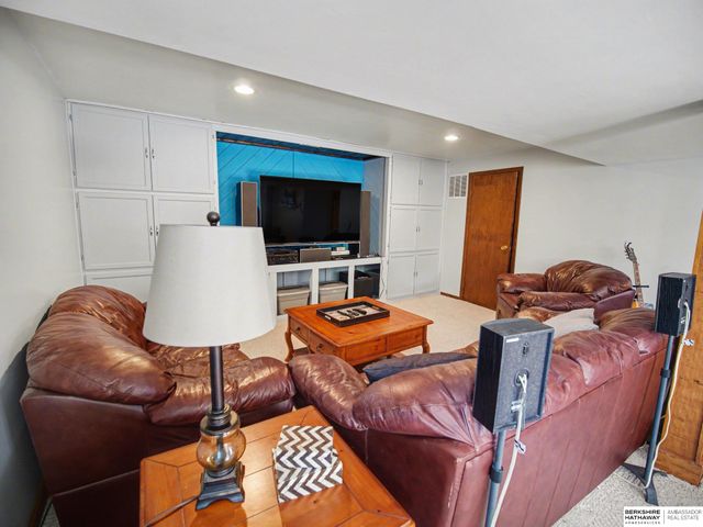 7533 Sherman Street, Lincoln, NE 68506