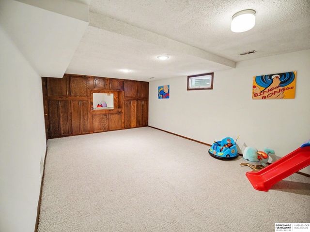 7533 Sherman Street, Lincoln, NE 68506