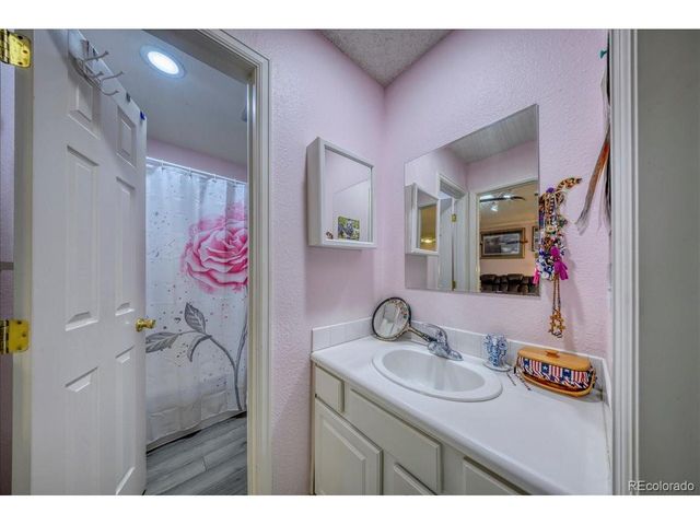 7132 S Bryant St 211, Littleton, CO 80120