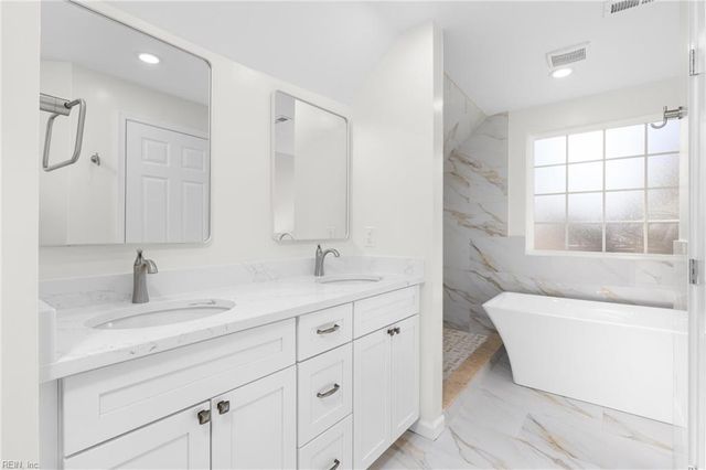 8227 Briarwood CIR, Norfolk, VA 23518