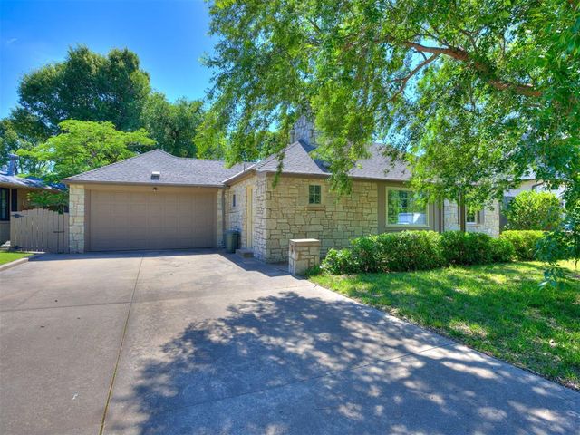 6407 N Hillcrest Avenue, Nichols Hills, OK 73116