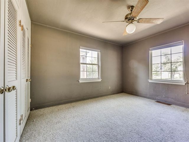 6407 N Hillcrest Avenue, Nichols Hills, OK 73116