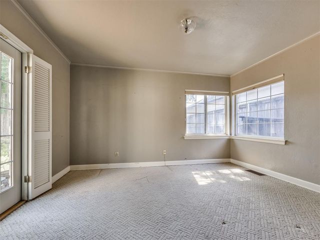 6407 N Hillcrest Avenue, Nichols Hills, OK 73116