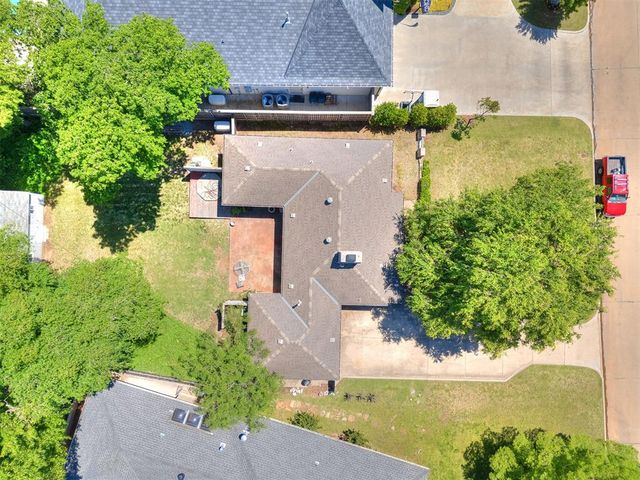 6407 N Hillcrest Avenue, Nichols Hills, OK 73116
