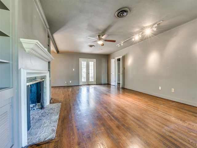 6407 N Hillcrest Avenue, Nichols Hills, OK 73116