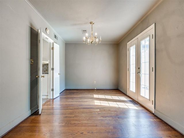 6407 N Hillcrest Avenue, Nichols Hills, OK 73116