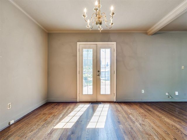 6407 N Hillcrest Avenue, Nichols Hills, OK 73116