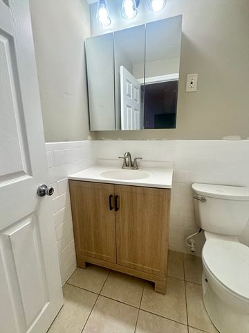 72 Mall 2, Lynn, MA 01902