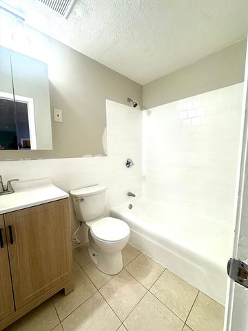 72 Mall 2, Lynn, MA 01902