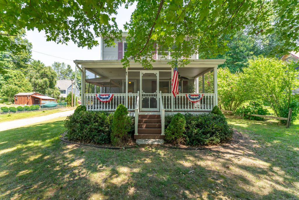 19 Alvina Avenue, Griswold, CT 06351
