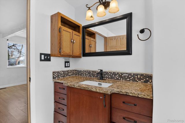 13574 Fairview Court, Van Buren Charter Township, MI 48111