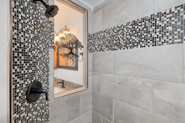 13574 Fairview Court, Van Buren Charter Township, MI 48111