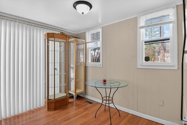 13574 Fairview Court, Van Buren Charter Township, MI 48111