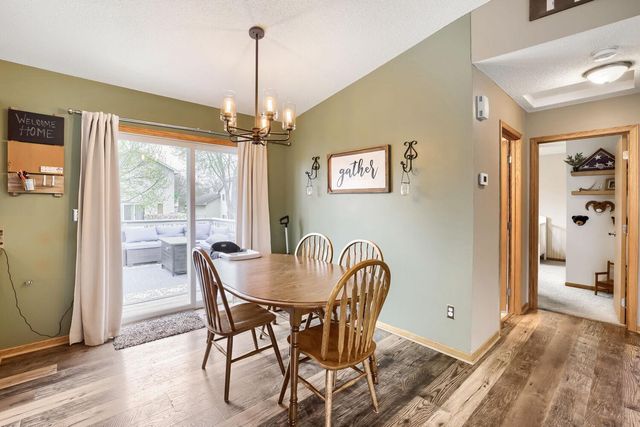 9621 Hallmark Avenue S, Cottage Grove, MN 55016