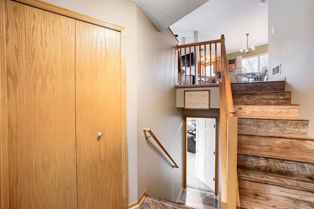 9621 Hallmark Avenue S, Cottage Grove, MN 55016