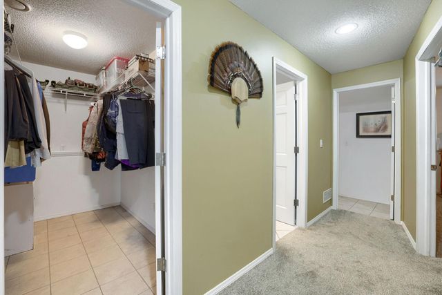 9621 Hallmark Avenue S, Cottage Grove, MN 55016