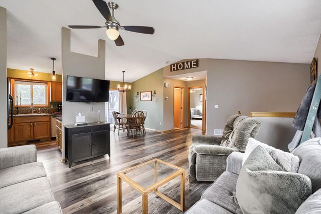 9621 Hallmark Avenue S, Cottage Grove, MN 55016