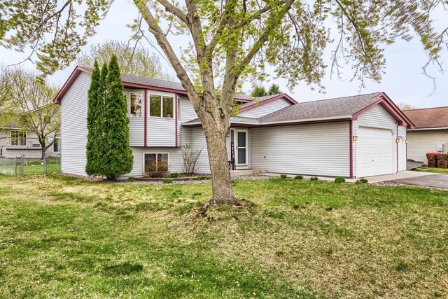 9621 Hallmark Avenue S, Cottage Grove, MN 55016