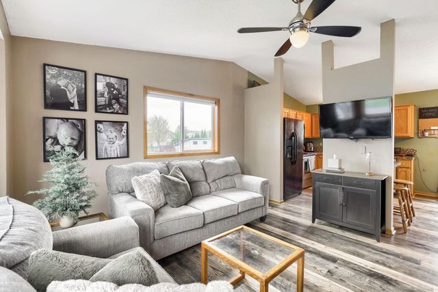 9621 Hallmark Avenue S, Cottage Grove, MN 55016