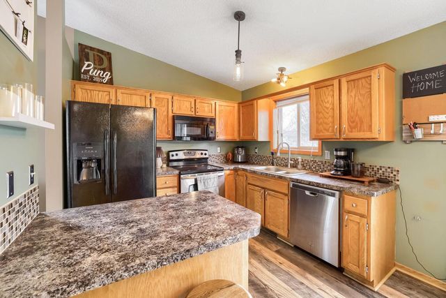 9621 Hallmark Avenue S, Cottage Grove, MN 55016