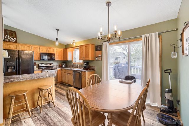 9621 Hallmark Avenue S, Cottage Grove, MN 55016