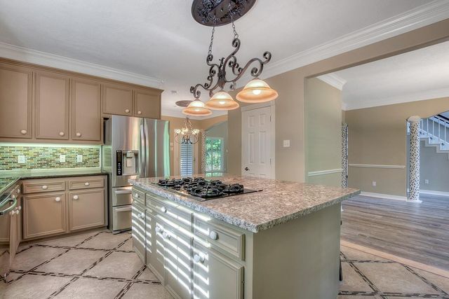 10819 Lake Windcrest, Magnolia, TX 77354
